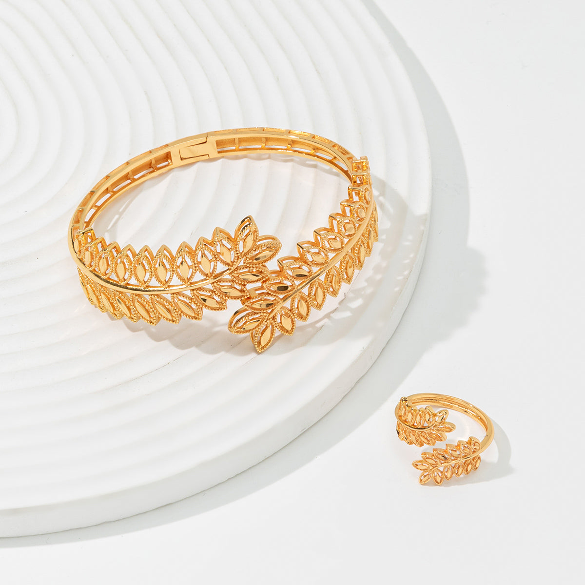 Vintage Gold Wheat Leaf Bracelet with Matching Open Ring 